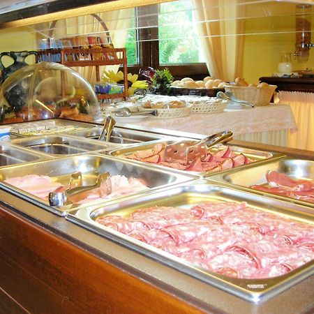 斯密拉尔多酒店 拉齐塞 外观 照片